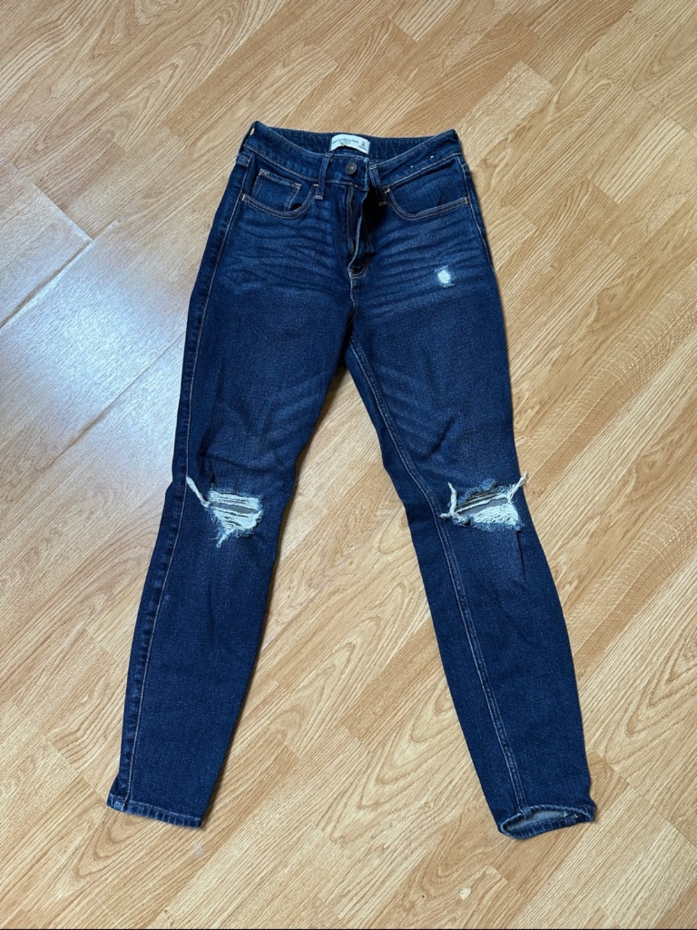 Abercrombie & Fitch Dark Blue Ripped Skinny Jeans